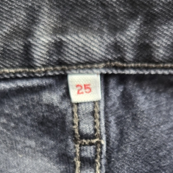 Levis Jeans - Picture 3 of 5